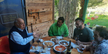 El colectivo londinense Food of War, Francico Brives y Ángel González visitan el Huerto del Sonido