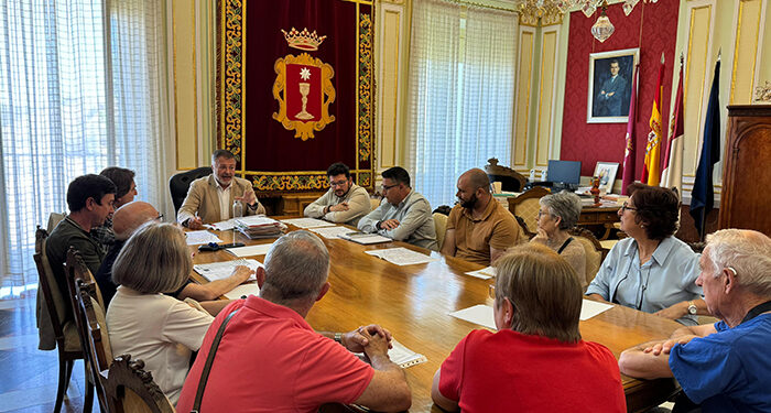 El paso peatonal bajo el Puente de la Trinidad quedará abierto este jueves