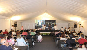 El público responde de manera mayoritaria a las primeras catas y al showcooking inicial de FERACAM