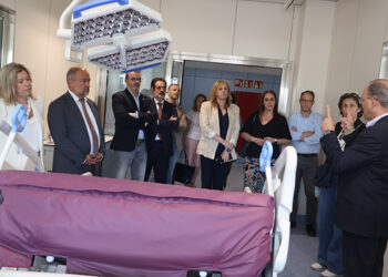 El rector de la UCLM conoce las instalaciones del nuevo Hospital Universitario de Cuenca y los espacios destinados a los alumnos de Ingeniería Biomédica