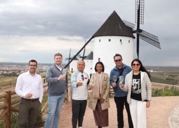 ICEX y los vinos DO La Mancha organizan conjuntamente una misión inversa de promoción en el marco de FENAVÍN