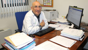 Homenaje al doctor Vicente Herranz Catalán. médico de Familia en el Centro de Salud de Mota del Cuervo durante 30 años