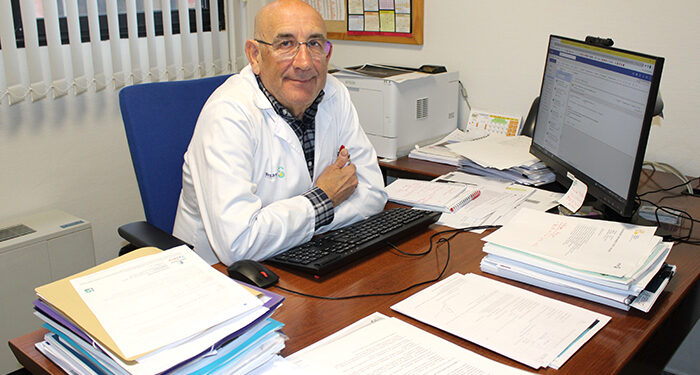 Homenaje al doctor Vicente Herranz Catalán, médico de Familia en el Centro de Salud de Mota del Cuervo durante 30 años 1 Homenaje al doctor Vicente Herranz Catalán. médico de Familia en el Centro de Salud de Mota del Cuervo durante 30 años