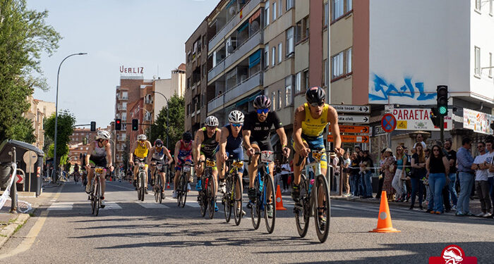 Jesús Tornero y Cristina Díaz se alzan con el triunfo en el I Triatlón Ciudad de Cuenca 1 Jesús Tornero y Cristina Díaz se alzan con el triunfo en el I Triatlón Ciudad de Cuenca