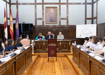La Diputación de Guadalajara acoge las semifinales de la VII Liga de Debate Escolar