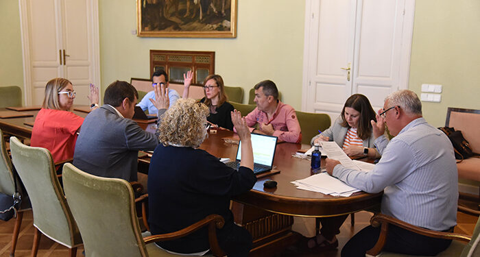 La Diputación de Guadalajara aprueba dos convenios con los colegios de Arquitectos y de Aparejadores para expedientes urbanísticos en los pueblos 1 La Diputación de Guadalajara aprueba dos convenios con los colegios de Arquitectos y de Aparejadores para expedientes urbanísticos en los pueblos