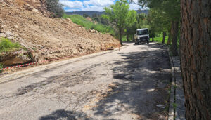La Diputación de Guadalajara despeja el acceso de Auñón afectado por un desprendimiento de tierras
