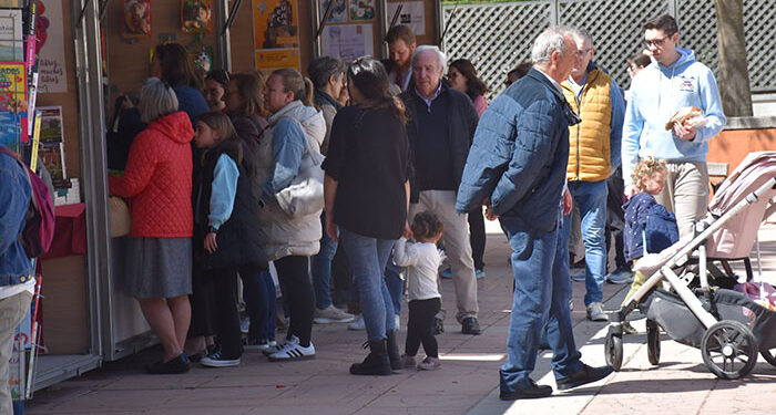 La Feria del Libro Cuenca Lee sirve de impulso para la promoción de autores locales y eventos como BooksToLovers 1 La Feria del Libro Cuenca Lee sirve de impulso para la promoción de autores locales y eventos como BooksToLovers