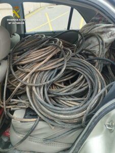 La Guardia Civil detiene cinco personas por robo de cobre en una plantación fotovoltaica de Iniesta