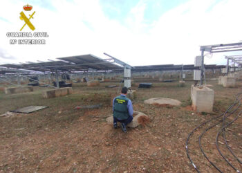 La Guardia Civil detiene cinco personas por robo de cobre en una plantación fotovoltaica de Iniesta