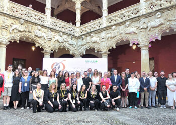 La Junta apoya al sector de la moda alcarreña de autoría, en un desfile en el Palacio del Infantado de Guadalajara