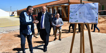 La Junta colaborará con el Ayuntamiento de El Peral en la apertura de la vivienda de mayores