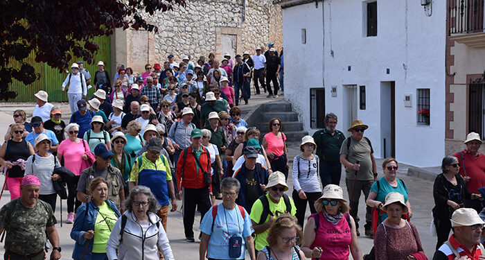 La Junta destaca el impacto económico del programa de rutas senderistas para mayores en el medio rural