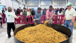 La Junta muestra su apoyo al sector primario y a la tradiciones la Fiesta de la Espiga de Azuqueca de Henares