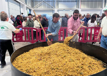 La Junta muestra su apoyo al sector primario y a la tradiciones la Fiesta de la Espiga de Azuqueca de Henares