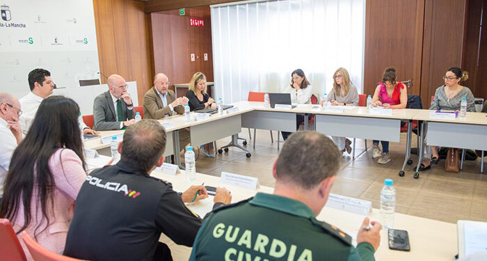 La Junta trabaja en un proyecto de renovación y actualización de las medidas de seguridad de los centros sanitarios de Atención Primaria 1 La Junta trabaja en un proyecto de renovación y actualización de las medidas de seguridad de los centros sanitarios de Atención Primaria