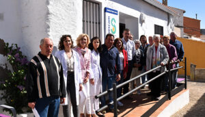 La Junta y el Ayuntamiento de Casas de Garcimolina inauguran el nuevo consultorio médico de la localidad