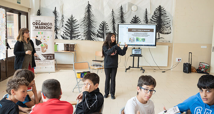 La Mancomunidad Las Dos Campiñas imparte talleres didácticos para fomentar el reciclado de residuos orgánica entre los escolares 1 La Mancomunidad Las Dos Campiñas imparte talleres didácticos para fomentar el reciclado de residuos orgánica entre los escolares