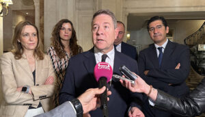 La PAC, el etiquetado del vino y la política arancelaria van a protagonizar el encuentro de Page con el comisario Hansen