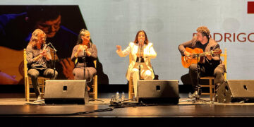 La XXXII Cumbre Flamenca ahondó en el flamenco extremeño con el Teatro Buero Vallejo repleto de público