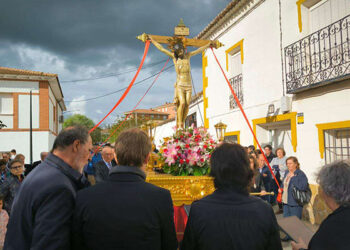 La segunda procesión del Cristo de la Expiración pone el punto final a las Fiestas de Mayo en Cabanillas
