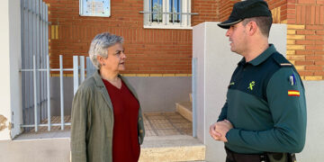La subdelegada del Gobierno en Cuenca visita el cuartel la Guardia Civil en Valera de Abajo