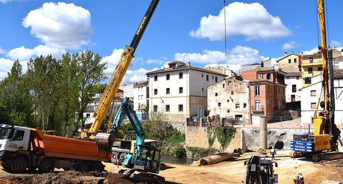 Las obras del nuevo puente de Landete avanzan según los plazos previstos 1 Las obras del nuevo puente de Landete avanzan según los plazos previstos