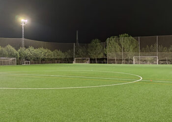 Los campos de fútbol Joaquín Caparrós, Obispo Laplana y Tiradores estrenan iluminación
