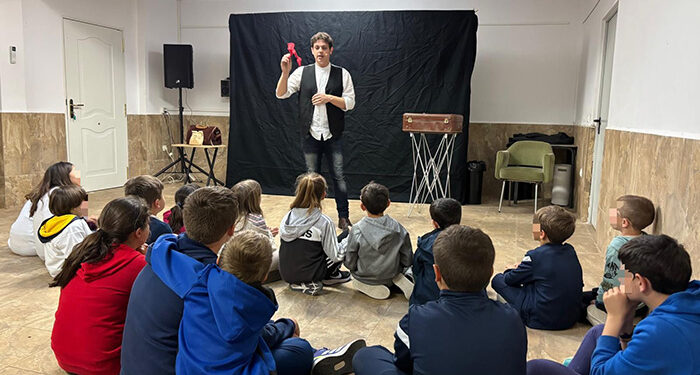 Los niños y niñas de Tendilla fueron los primeros en disfrutar del ‘Territorio Joven’ de FADETA 1 Los niños y niñas de Tendilla fueron los primeros en disfrutar del ‘Territorio Joven’ de FADETA