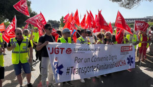 Los trabajadores del transporte sanitario acusan al Sescam de mentir a la ciudadanía
