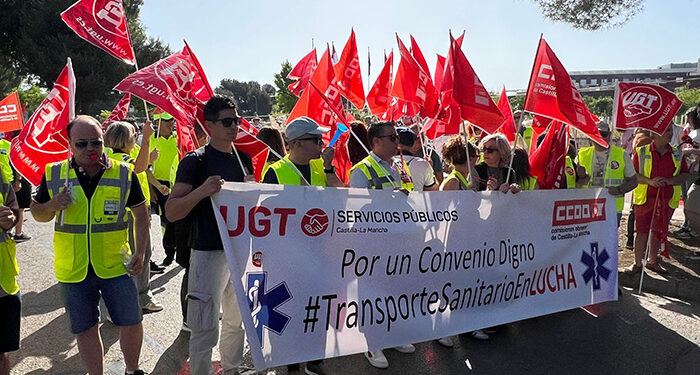 Los trabajadores del transporte sanitario acusan al Sescam de mentir a la ciudadanía