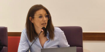 El PSOE lamenta que Guarinos eluda reprobar una vez más al edil de Vox, Víctor Morejón, a pesar de haber insultado y descalificado a vecinos y vecinas
