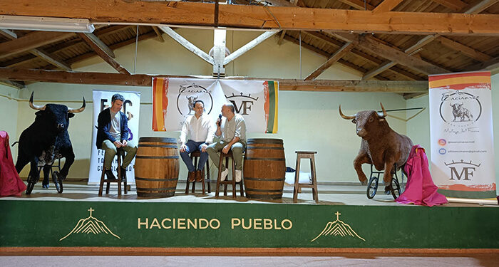 Málaga del Fresno ya disfruta de la Peña Taurina Los Encinares