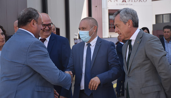 Martínez Chana remarca el apoyo al sector agroalimentario a través de la comercialización y la promoción de los productos Martínez Chana remarca el apoyo al sector agroalimentario a través de la comercialización y la promoción de los productos