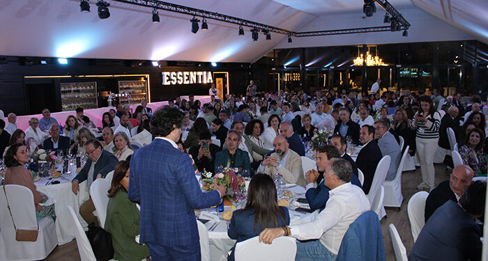 Más de doscientas personas se suman a la cena benéfica con motivo de FERACAM 1 Más de doscientas personas se suman a la cena benéfica con motivo de FERACAM