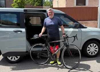 Nacho Redondo irá a Valencia en bici con el propósito de recordar lo que pasó en octubre y para llevar material escolar