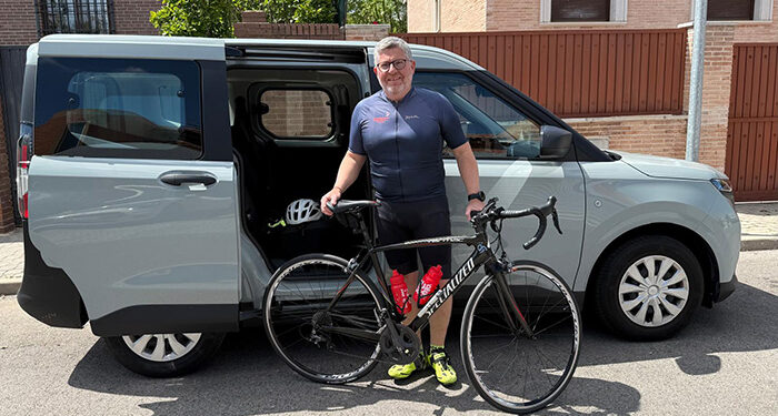 Nacho Redondo irá a Valencia en bici con el propósito de recordar lo que pasó en octubre y para llevar material escolar 1 Nacho Redondo irá a Valencia en bici con el propósito de recordar lo que pasó en octubre y para llevar material escolar