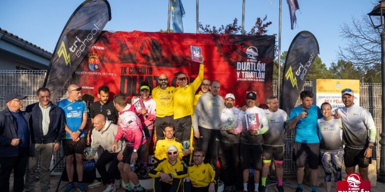 José Enrique Aroca y Patricia Alfaro se alzan con el III Duatlón Cross de Jábaga