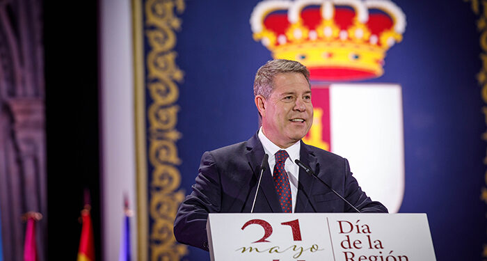 Page inaugura la recuperación de la barrera tobácea de la Laguna de Uña 1 Page celebra el acuerdo de todos para un nuevo Estatuto “fiel a la Constitución” y reitera su defensa de una financiación sin privilegios