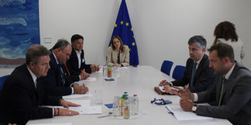 Page comparte con el comisario Hansen las principales preocupaciones de la región en materia agrícola y de agua