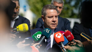 Page resta importancia a las descalificaciones personales de los mensajes difundidos de Sánchez