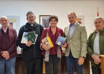 Pareja cierra su XX Abril Cultural premiando el talento literario, fotográfico y audiovisual