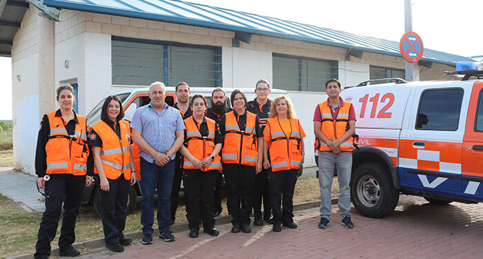 Protección Civil y Policía Local refuerzan su presencia en la Feria Chica con personal sanitario y reparto de pulseras identificativas para menores