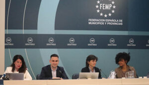 Salinas presenta el proyecto “Cabanillas se cuida” en unas jornadas formativas de la FEMP