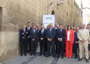 Santiago Peñaranda y Ana Valladolid reciben el homenaje de la sociedad conquense antes de recoger su Premio CECAM