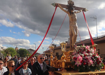 Solmenidad y devoción en la procesión del Cristo de la Expiración 2025