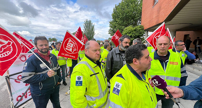 UGT y CCOO lamentan que el Sescam se lave las manos y ponga la pelota en el tejado de las empresas del transporte sanitario