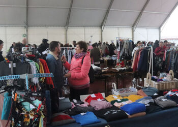 Un Mercadillo en Cabanillas contra los elementos