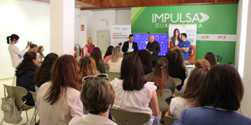 Una treintena de comerciantes de Guadalajara asisten al taller formativo gratuito organizado por FEDECO