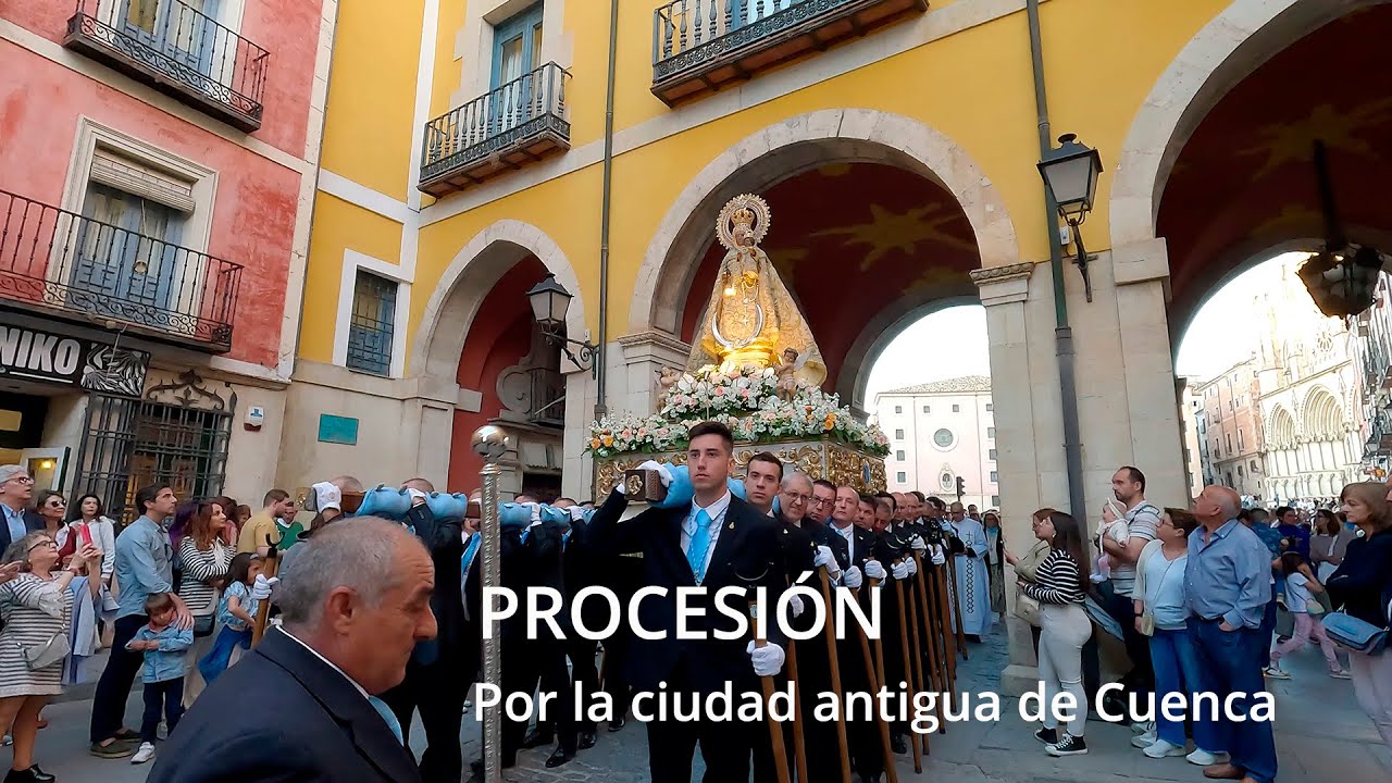 Solemne Procesión por la ciudad antigua de Cuenca